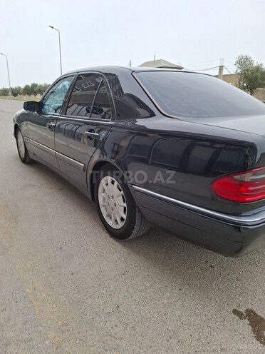 Mercedes E 240 1999, 356,065 km - 2.4 л - Bakı