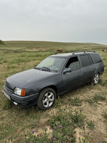 Opel  1990, 700,000 km - 1.6 l - Bakı