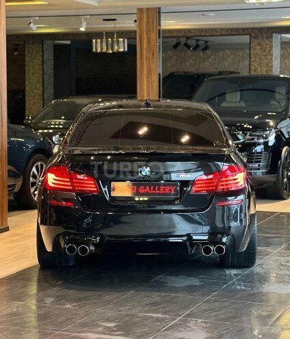 BMW M5-2