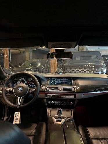 BMW M5-10