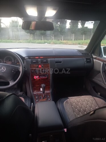 Mercedes E 280 2000, 345,000 km - 2.8 l - Ağcabədi