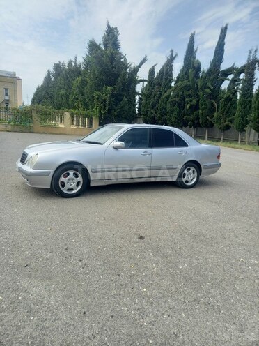 Mercedes E 280 2000, 345,000 km - 2.8 l - Ağcabədi