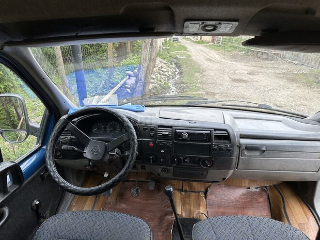 GAZ 330232-744 2008, 283,000 km - 2.4 l - Qusar