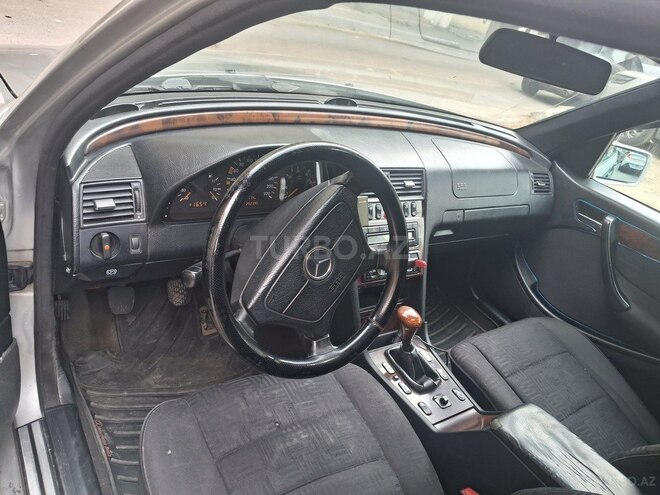 Mercedes C 220 d 1999, 253,000 km - 2.2 л - Bakı