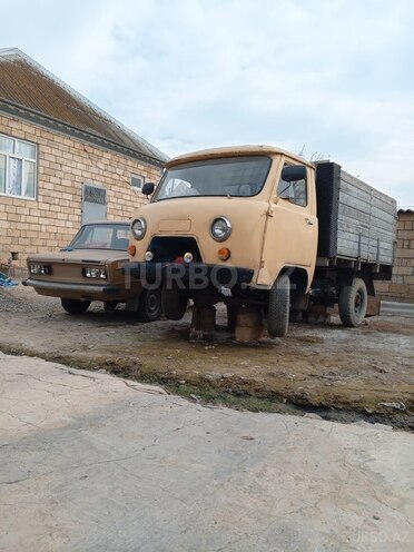 UAZ 3303 1988, 250,000 km - 2.4 l - Şirvan