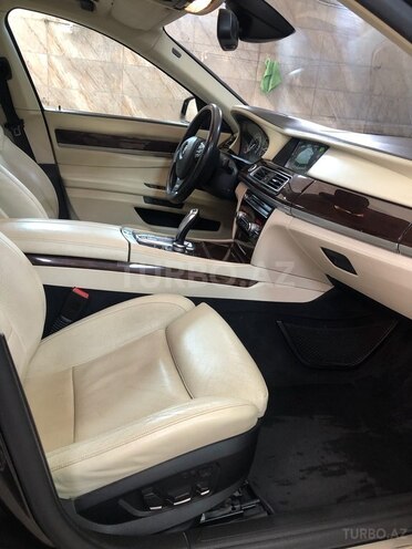 BMW 750 2012, 186,000 km - 4.4 l - Bakı