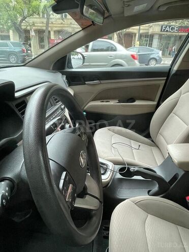 Hyundai Elantra 2019, 158,726 km - 2.0 l - Bakı