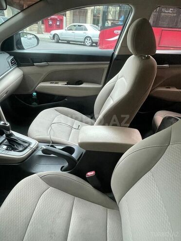 Hyundai Elantra 2019, 158,726 km - 2.0 l - Bakı