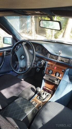 Mercedes E 230 1990, 470,000 km - 2.3 l - Beyləqan
