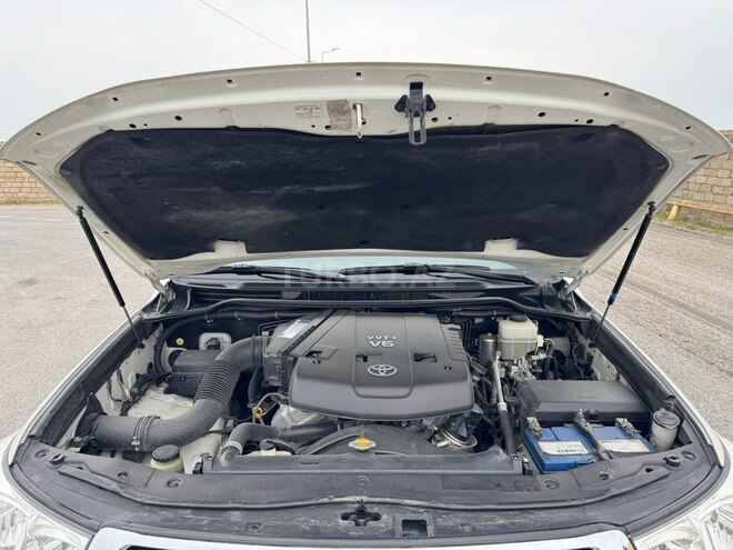 Toyota Land Cruiser 2010, 179,673 km - 4.0 л - Bakı