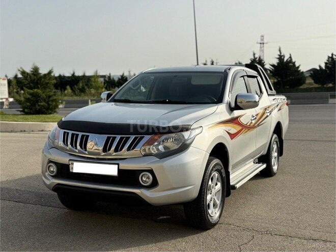 Mitsubishi L200 2016, 182,700 km - 2.5 l - Bakı