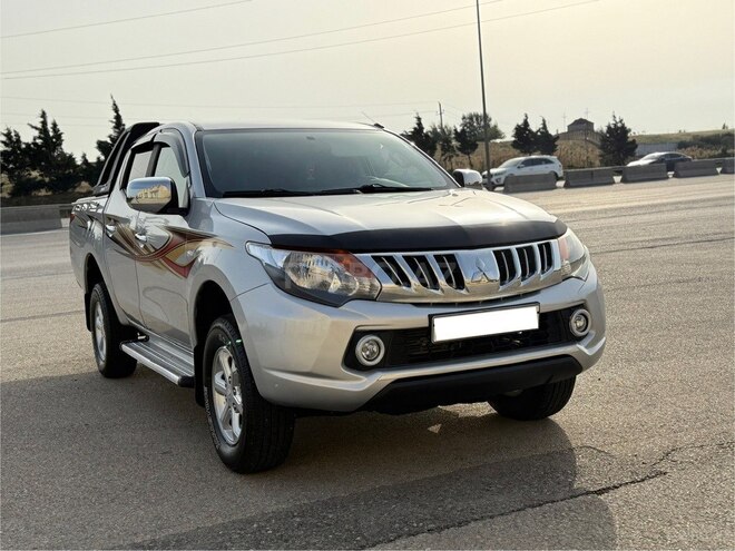 Mitsubishi L200 2016, 182,700 km - 2.5 l - Bakı