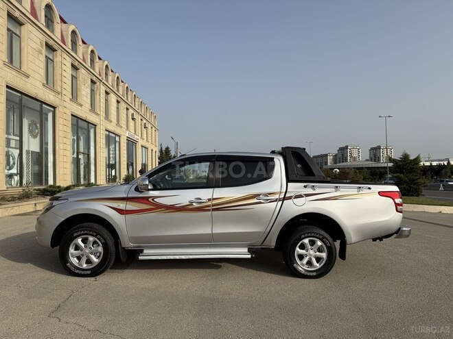 Mitsubishi L200 2016, 182,700 km - 2.5 l - Bakı
