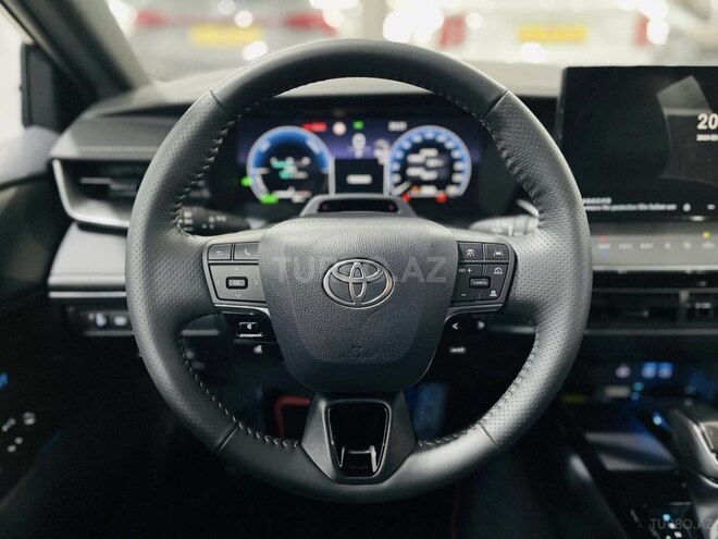 Toyota Camry-14