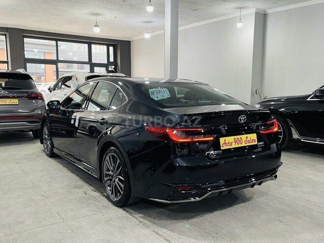 Toyota Camry-5