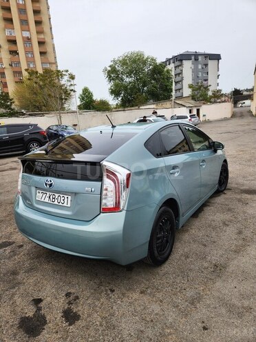 Toyota Prius-6