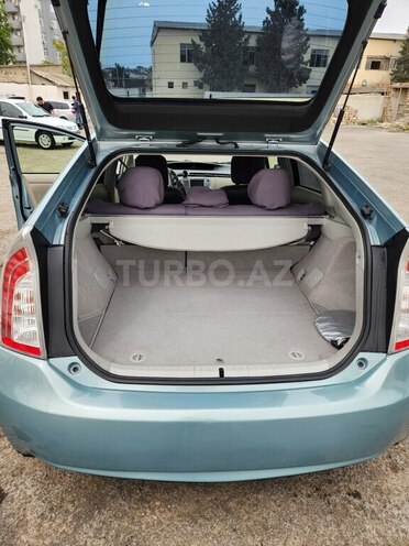Toyota Prius-7