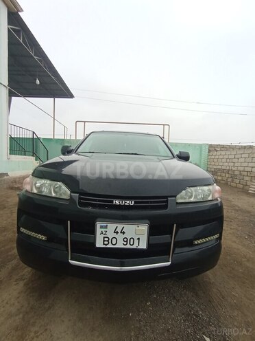 Isuzu Axiom 2002, 190,000 km - 3.5 l - Biləsuvar