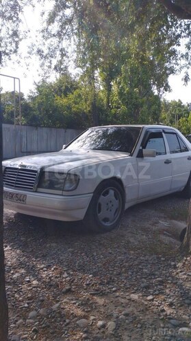 Mercedes E 230 1990, 470,000 km - 2.3 l - Beyləqan