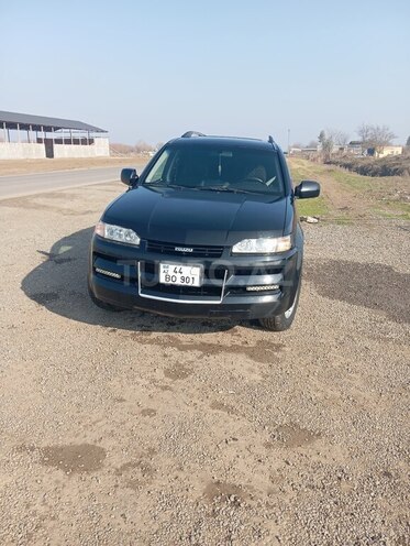 Isuzu Axiom 2002, 190,000 km - 3.5 l - Biləsuvar