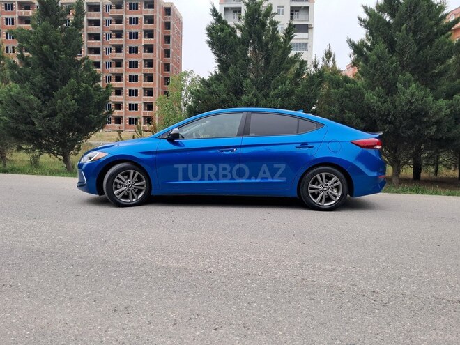 Hyundai Elantra 2017, 122,600 km - 2.0 л - Bakı