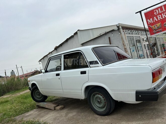 LADA (VAZ) 2107 2007, 90,000 km - 1.6 l - Saatlı