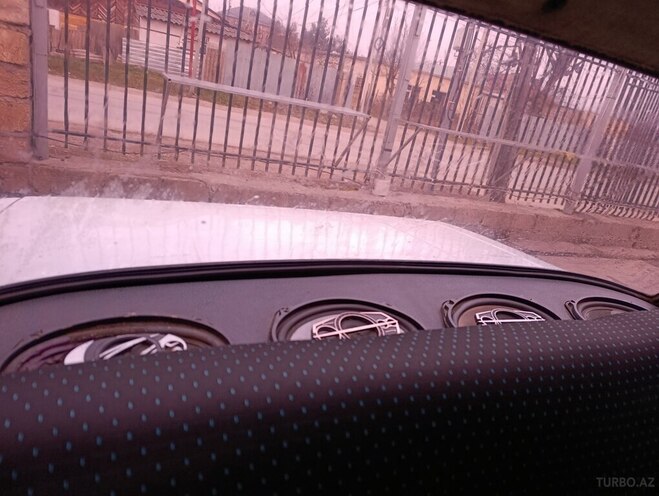 LADA (VAZ) 2107 2001, 67,846 km - 1.6 l - Quba