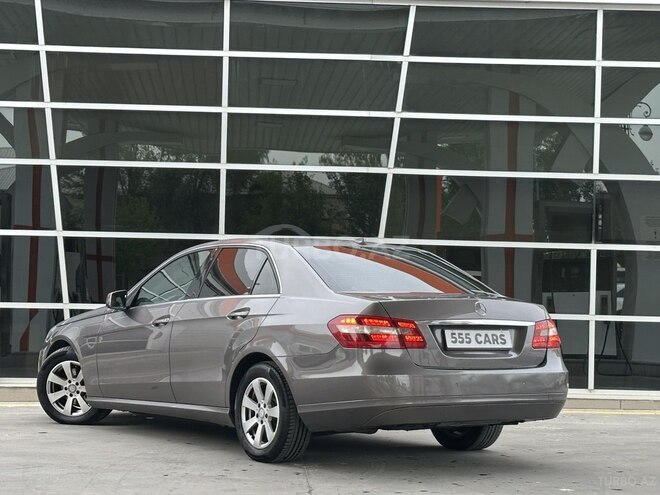 Mercedes E 220 2013, 246,000 km - 2.2 l - Bakı