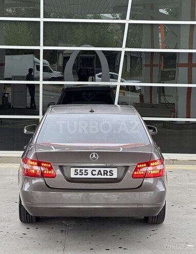 Mercedes E 220 2013, 246,000 km - 2.2 l - Bakı