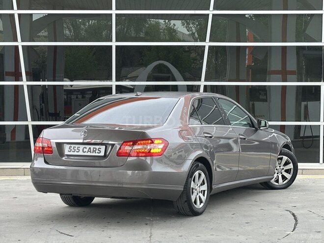 Mercedes E 220 2013, 246,000 km - 2.2 l - Bakı