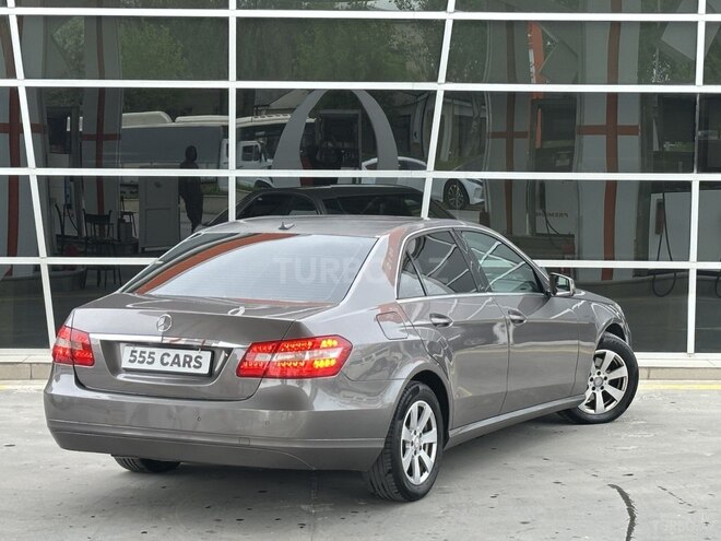 Mercedes E 220 2013, 246,000 km - 2.2 l - Bakı