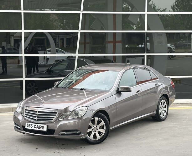Mercedes E 220 2013, 246,000 km - 2.2 l - Bakı
