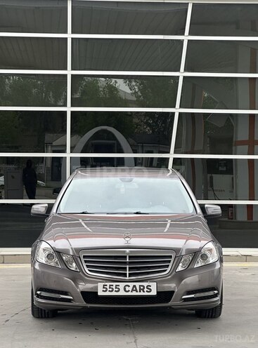 Mercedes E 220 2013, 246,000 km - 2.2 l - Bakı