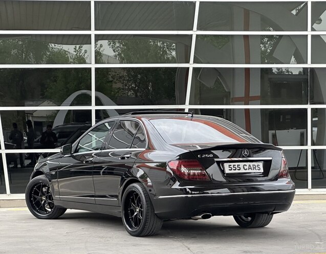 Mercedes C 250 2013, 208,000 km - 1.8 л - Bakı