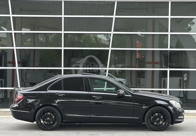 Mercedes C 250 2013, 208,000 km - 1.8 л - Bakı