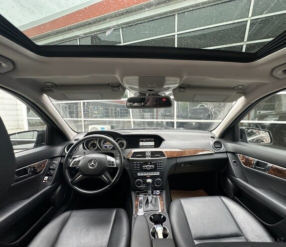 Mercedes C 250 2013, 208,000 km - 1.8 л - Bakı