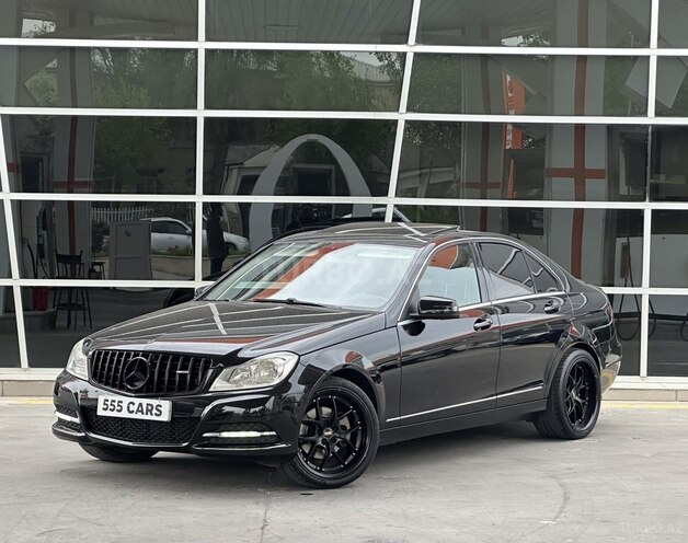 Mercedes C 250 2013, 208,000 km - 1.8 л - Bakı