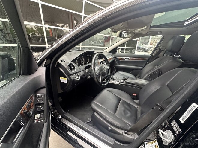 Mercedes C 250 2013, 208,000 km - 1.8 л - Bakı