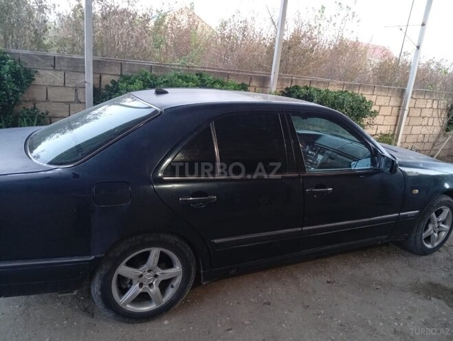 Mercedes E 280 1996, 565,000 km - 2.8 l - Şirvan