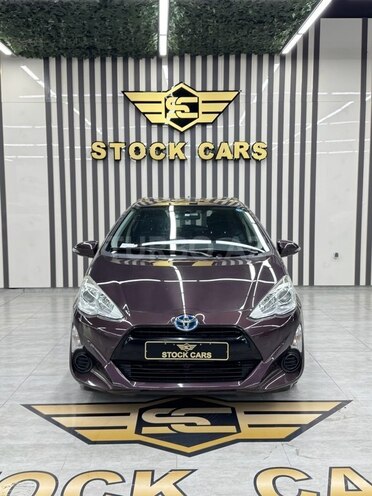 Toyota Aqua-3