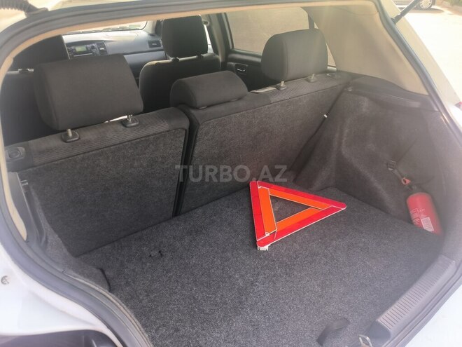 Toyota Corolla 2006, 244,000 km - 1.4 l - İmişli
