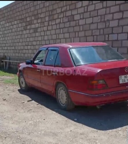 Mercedes E 220 1987, 402,000 km - 2.2 l - Gəncə