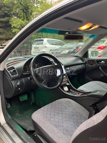 Mercedes  1998, 400,000 km - 2.3 l - Bakı