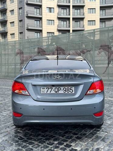 Hyundai Accent-6