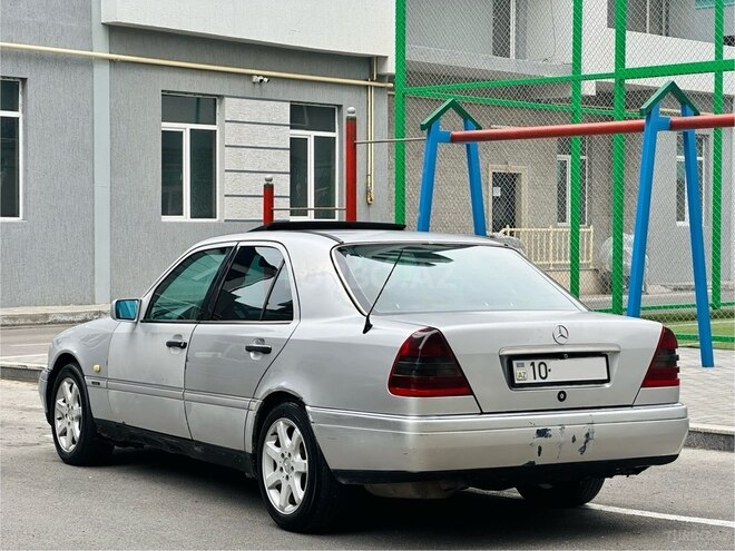Mercedes C 220 d 1996, 289,312 km - 2.2 l - Bakı
