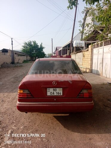Mercedes E 220 1987, 402,000 km - 2.2 l - Gəncə