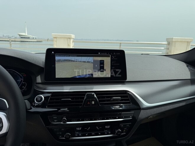BMW 530e 2022, 87,000 km - 2.0 l - Bakı