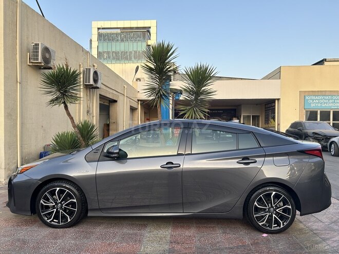 Toyota Prius 2019, 136,000 km - 1.8 l - Bakı