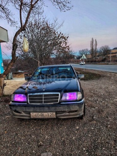 Mercedes C 200 1995, 400,000 km - 2.0 l - Bakı