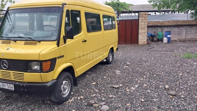 Mercedes 208 D 1992, 350,000 km - 2.3 l - Ağdaş